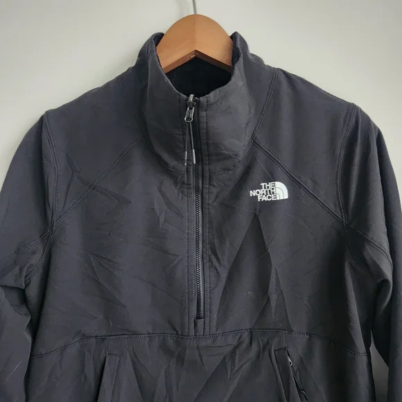 The North Face Women's Black Cropped 1/2 Zip Reversable Pullover, Sm, Windwall - Picture 6 of 9